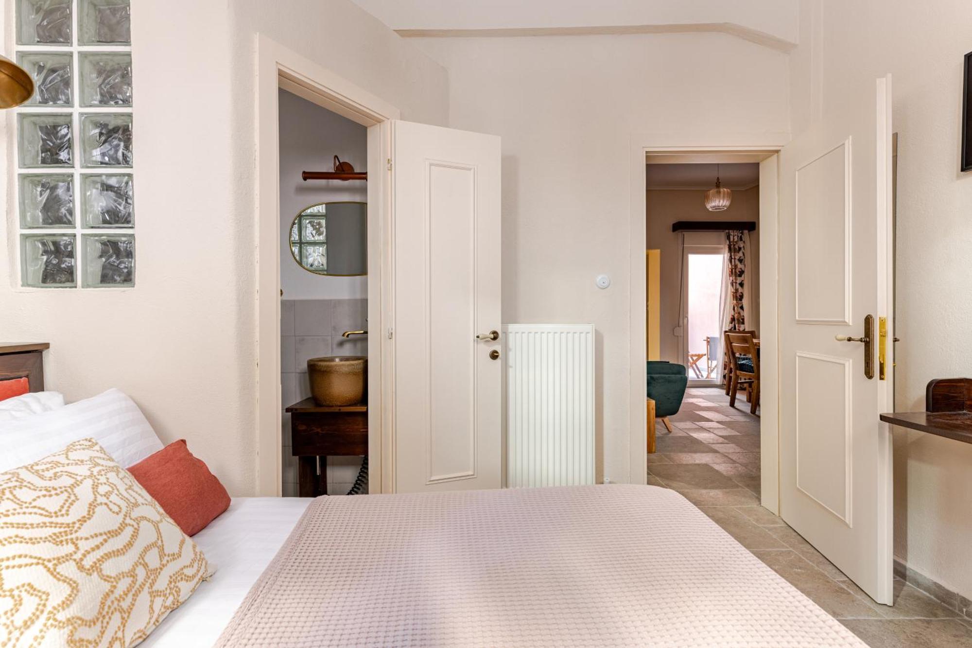 Athena's Zen Den Apartment Thessaloniki